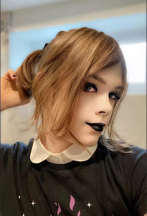 Feeling cute😊 I started doing my makeup more often! by Dry-Apple2493