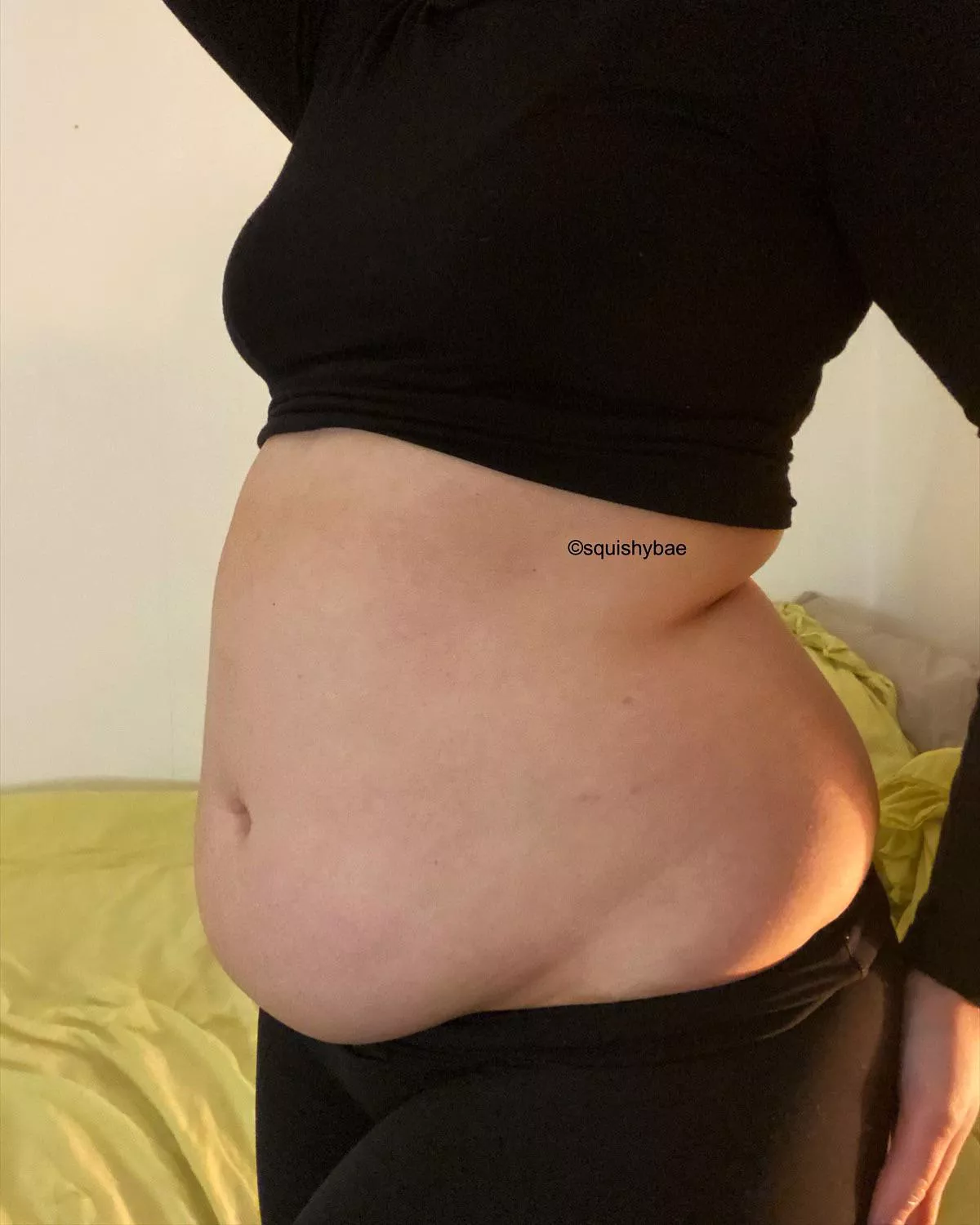 Feeling cute & plump 🖤 posted by squishy_bae