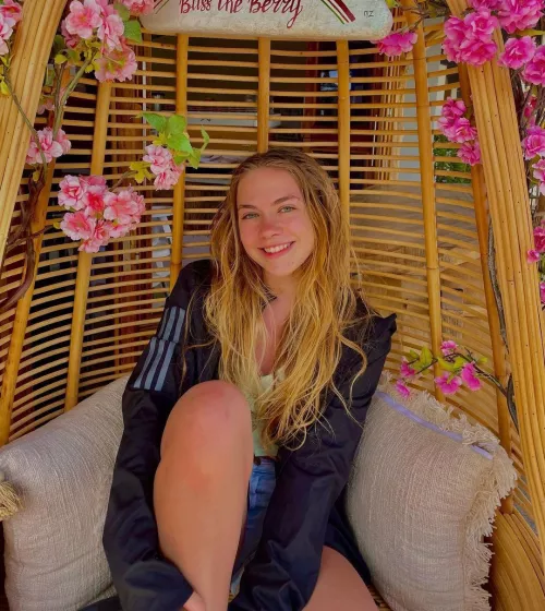 Feeling cute today 😊 by PitifulOrchid0403