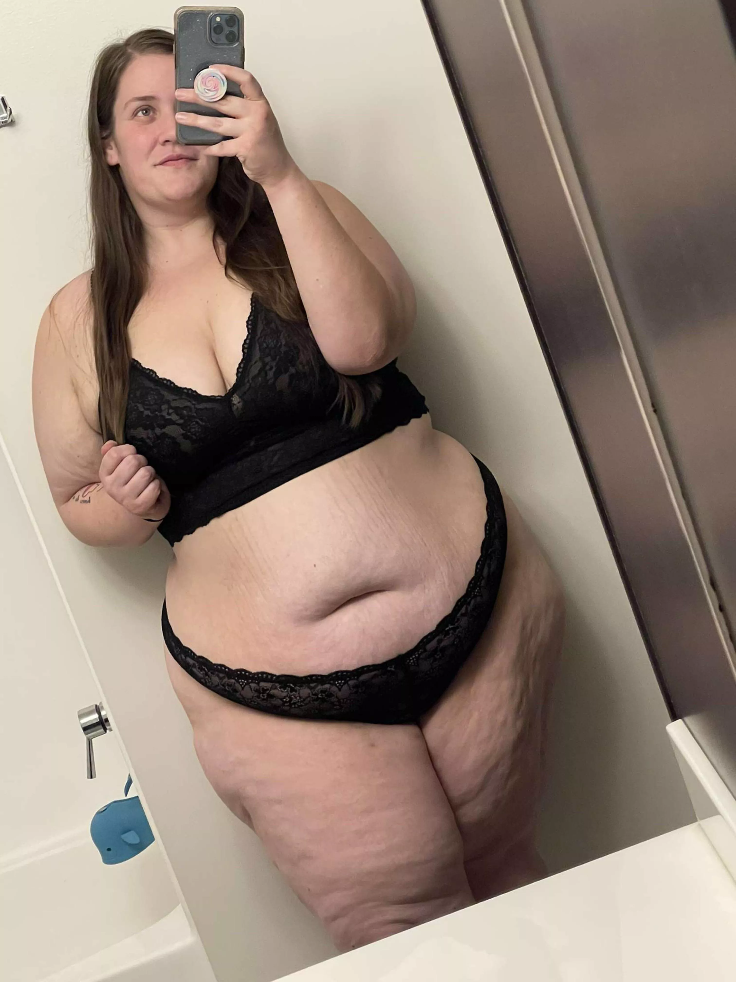 Feeling cute 🥰 posted by xohellokitten