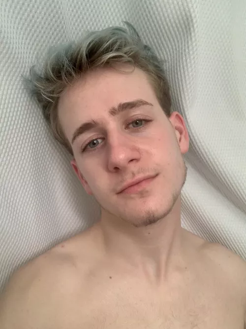 Feeling dreamy by RedditByTonight