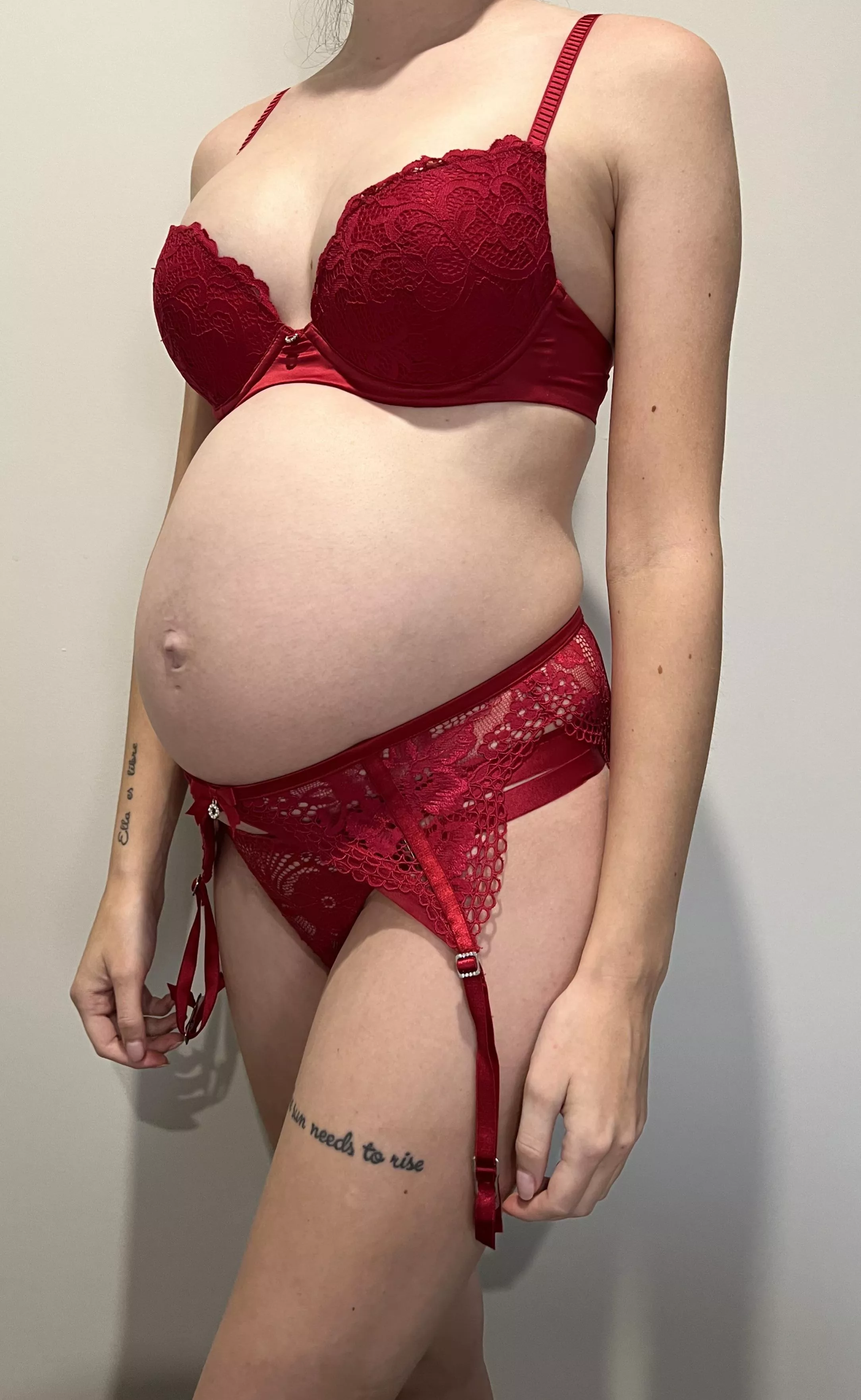 Feeling extra milfy tonight [F] posted by daddysgirlbree