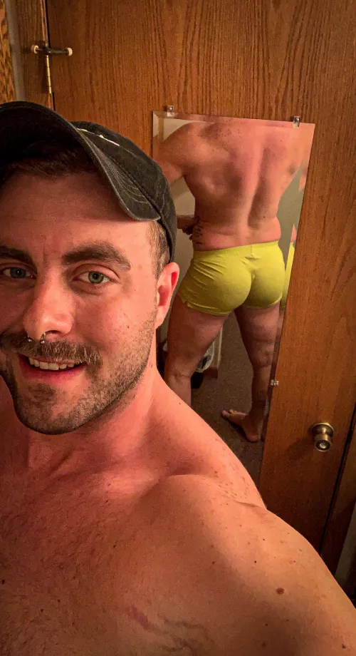 Feeling extra thick after my leg workout! by just_a_macho_man