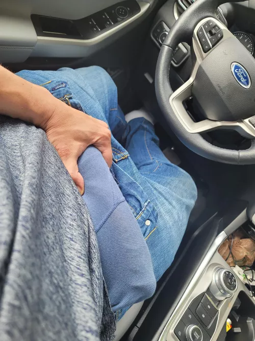 Feeling frisky in the car on lunch at work 36m by justmaybe217