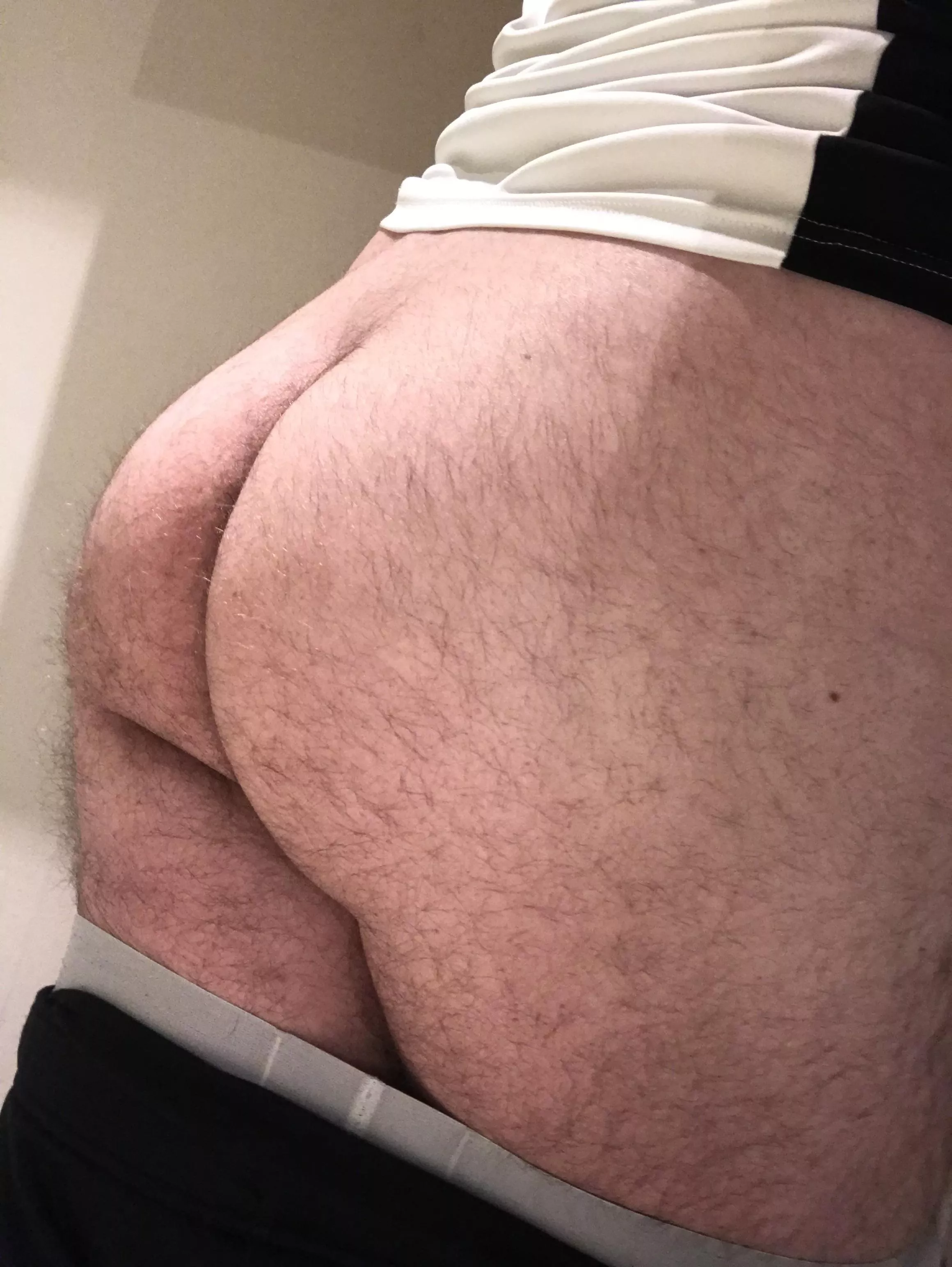 Feeling generous 🥰 tonight 🍑 posted by D3m_Ch33ks_Th0_22