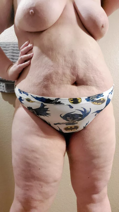 Feeling good about my soft tummy right now 🥰 by gebamami