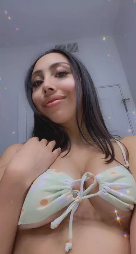 feeling good after a pool day posted by ivyyleaguebitxh