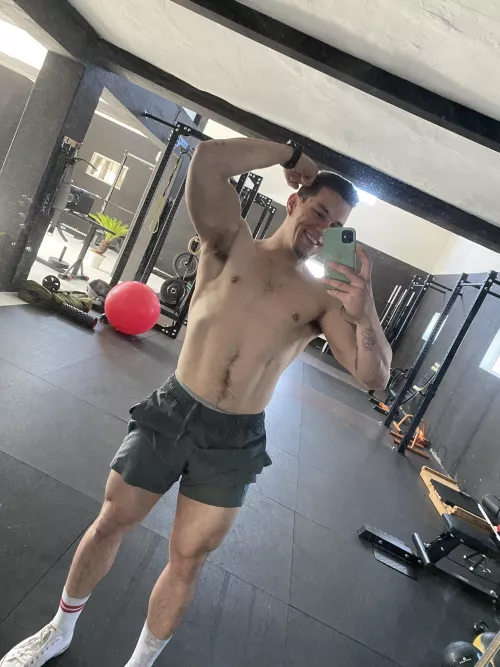 feeling good lately😁 (m24) by geniuzdota