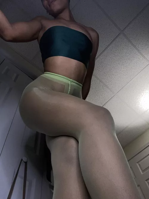 Feeling greeeeen by juulviolet