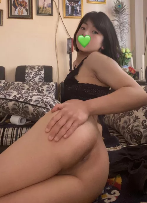 Feeling kind of famous lol😂🍑 by Prestigious-Gap5894