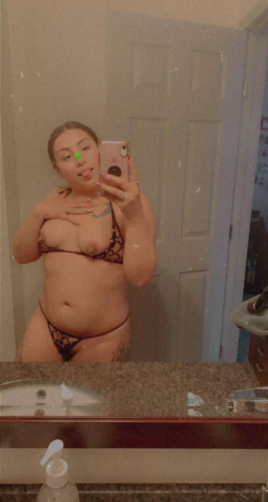 Feeling lucky🍀😉 Come get a taste 😉 limited time offer 50% off , loves making customs, full nudes, kink/fetish friendly,& more posted by Lil_latina2424