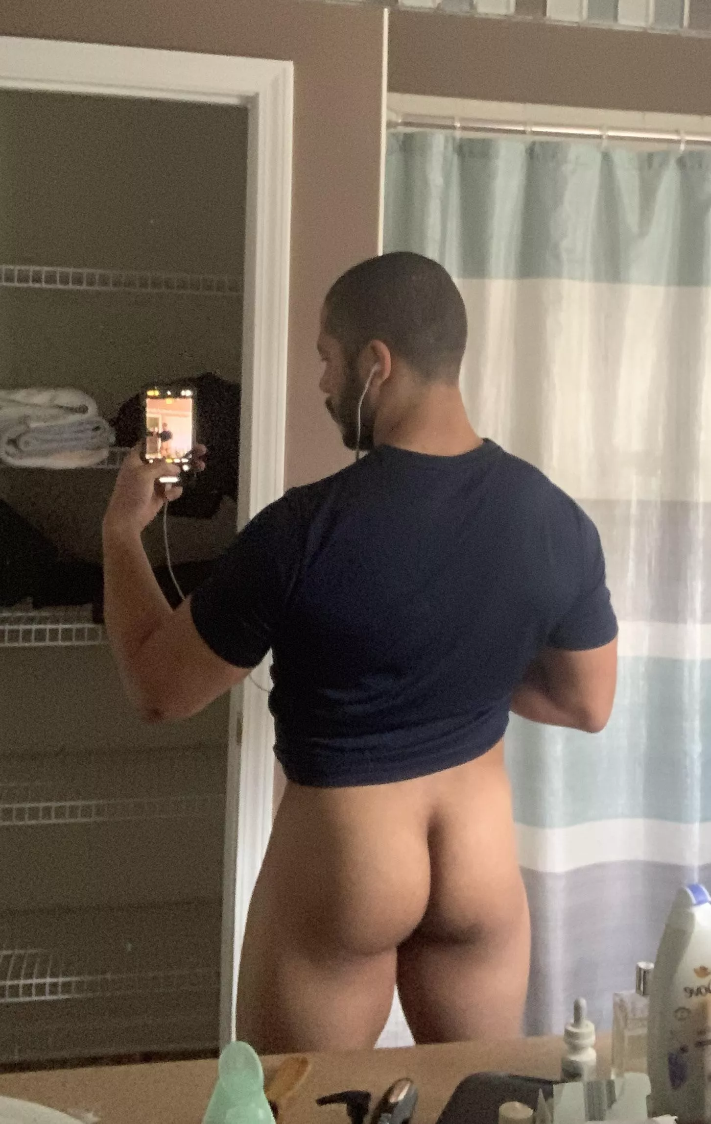 Feeling peachy 😋 posted by GRayner28