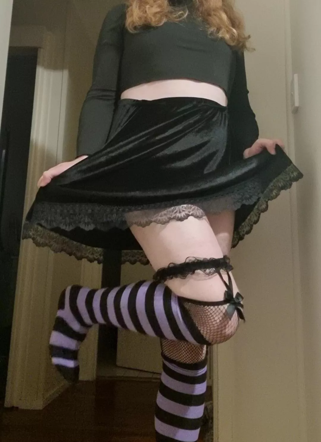 Feeling preety, i hope you think the same!🥰 posted by dishoutvet