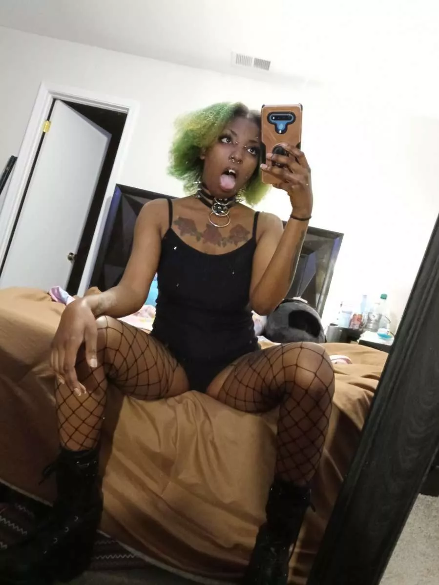 Feeling real spankable posted by lavenderplushy