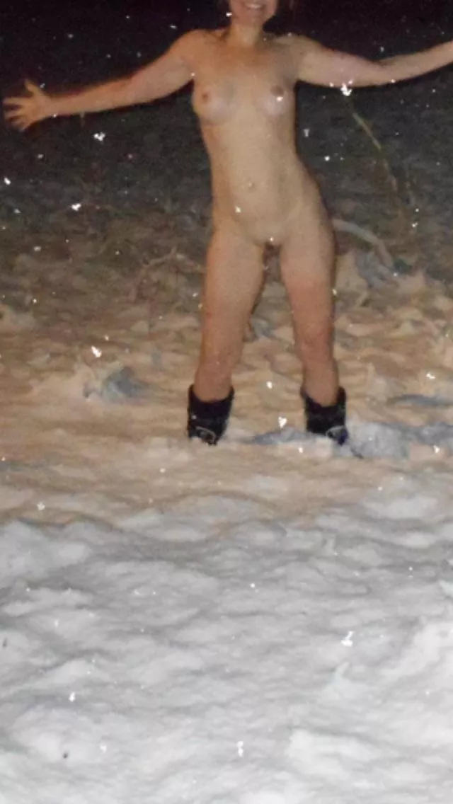 Feeling self conscious about Covid weight gain. Hubs thinks silly. Need another guy to show me still fuckable. DM If interested. Age appropriate 30 + posted by Slim-shady59