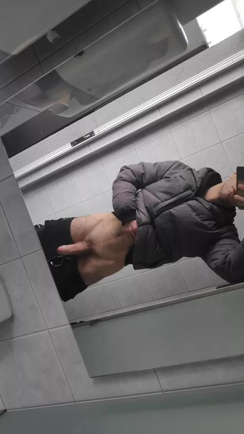 feeling self conscious about size by EntertainmentGrand86