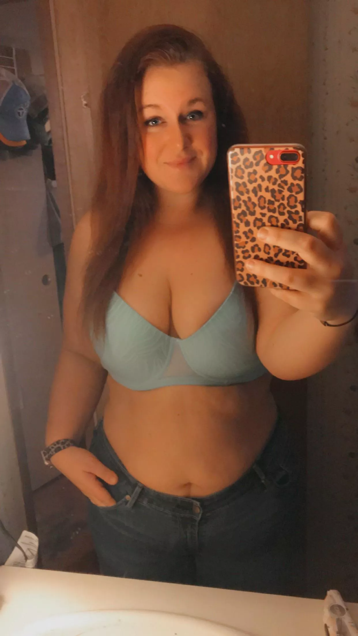 Feeling sexy in a bra and jeans. 😍 posted by jaimelee_holmes
