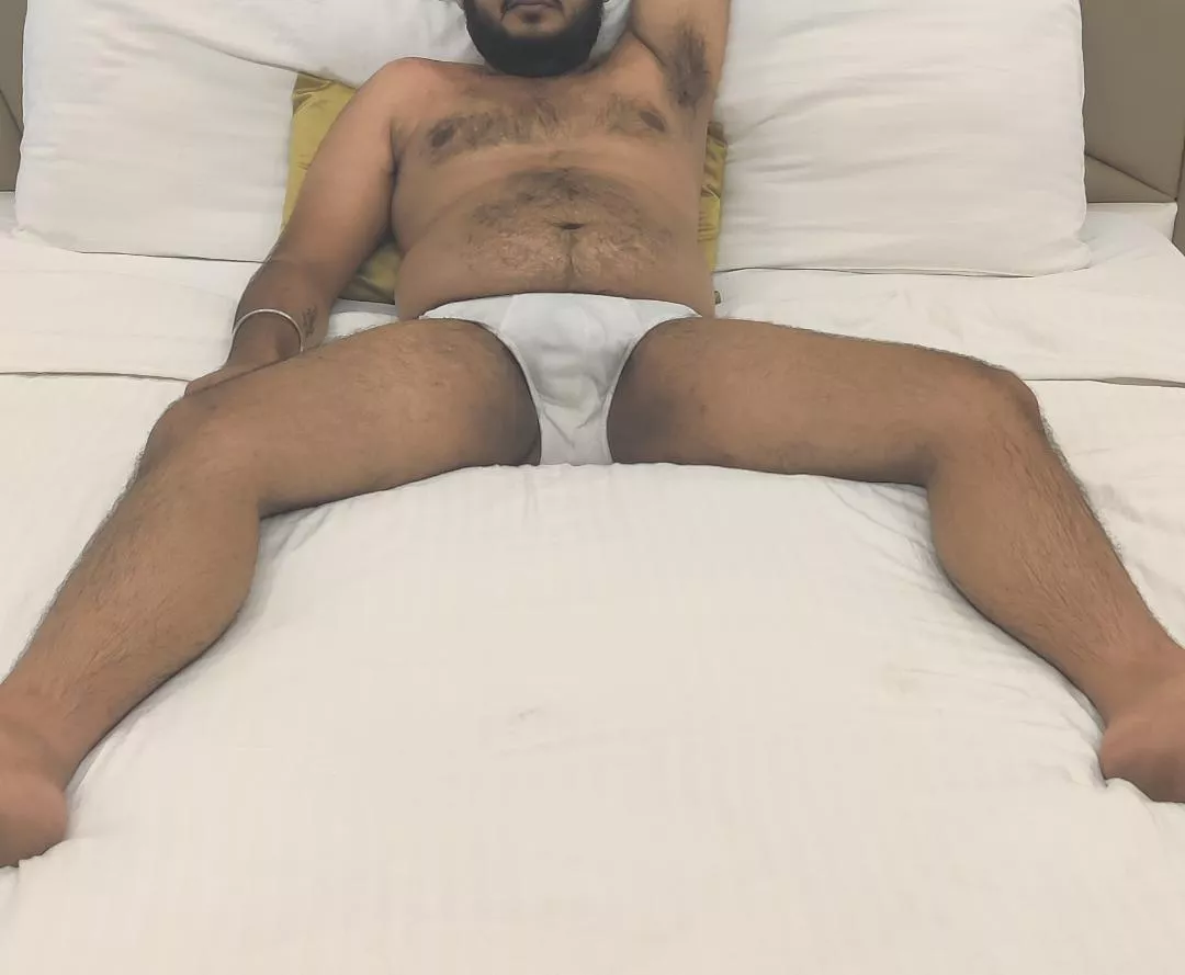 Feeling sexy tonight, any takers? by DesiGayBhalu
