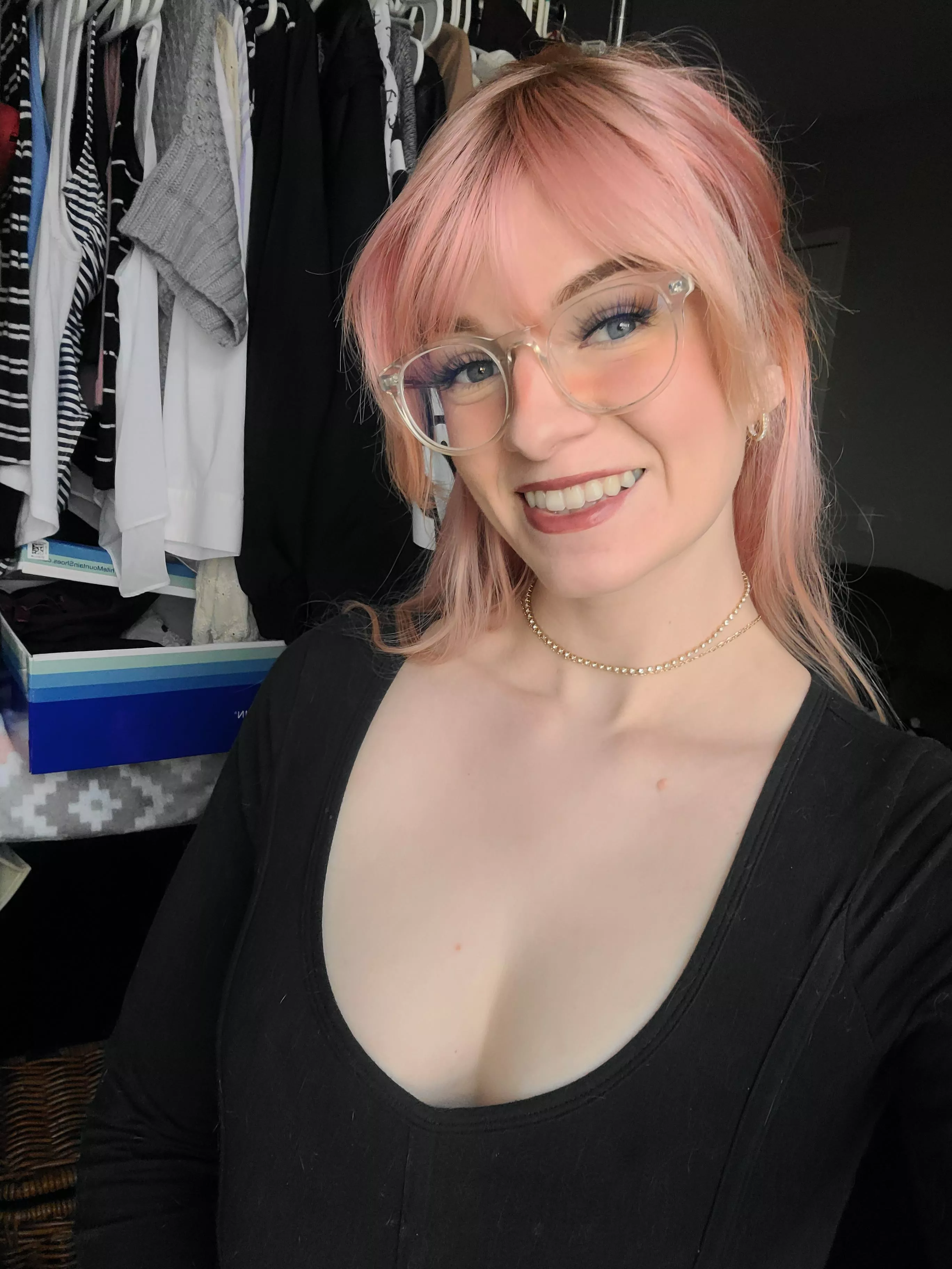 Feeling sexy with all my clothes on (for once) posted by horny_dork