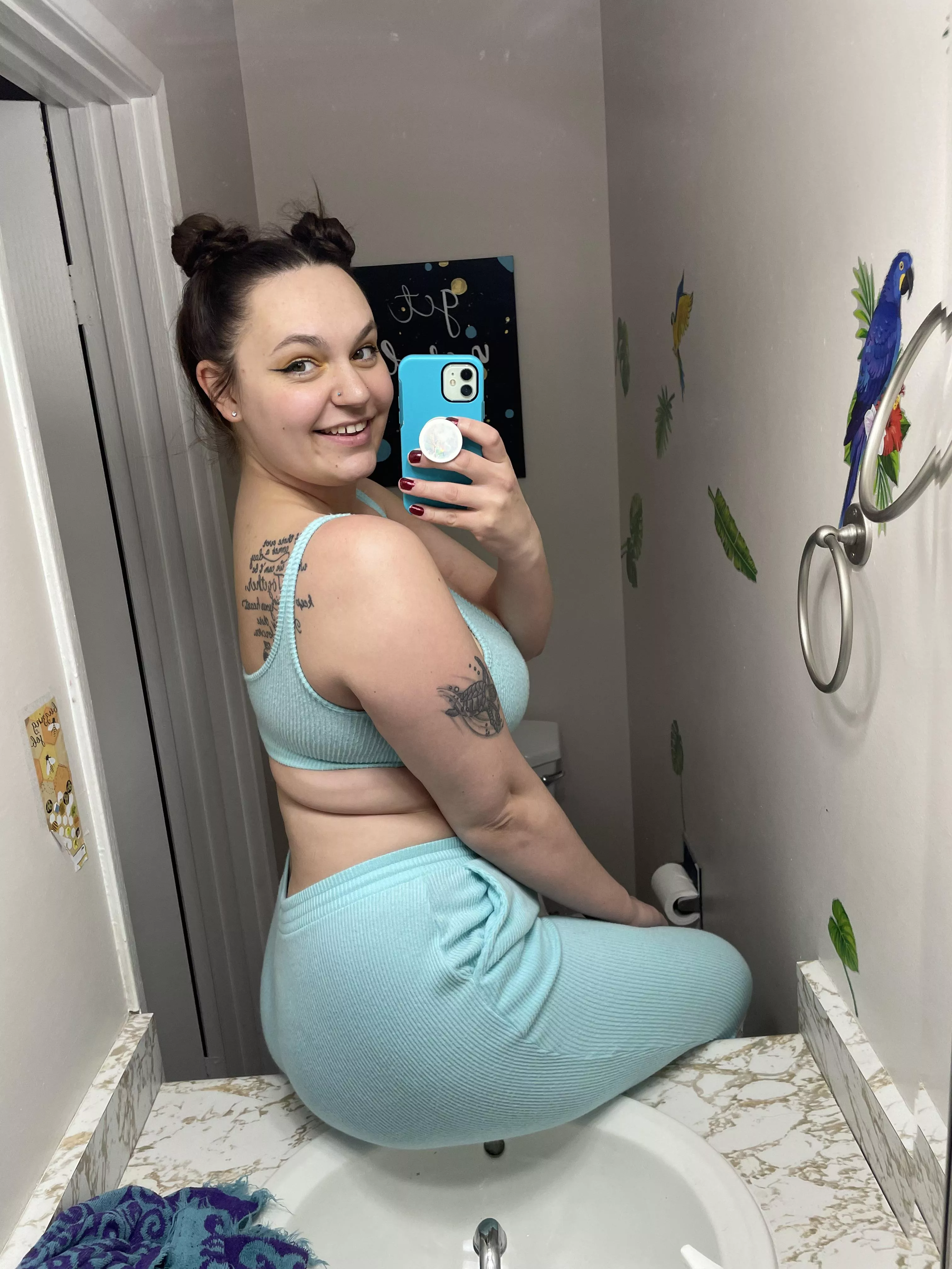 Feeling so cute in this new outfit!!! What do you think? posted by alyssacarter97