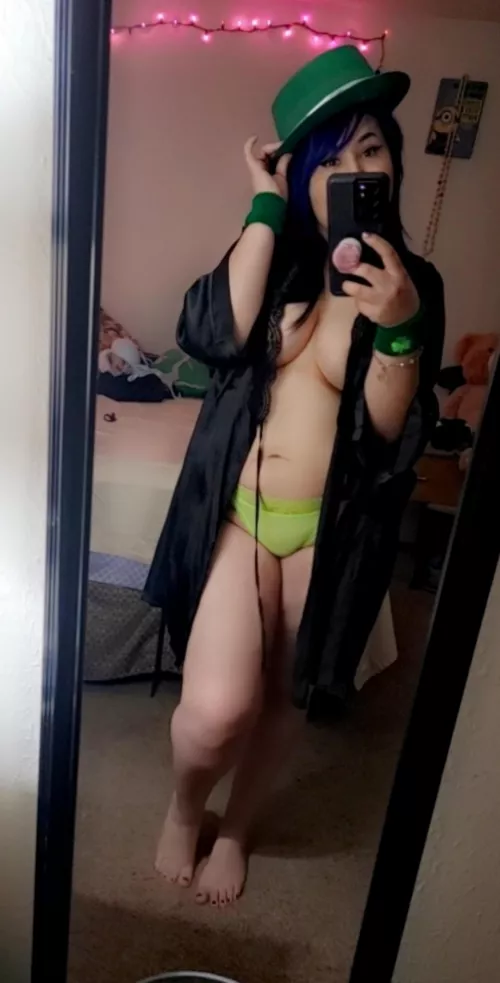 Feeling so good tonight 💚 by khaliforniaxo