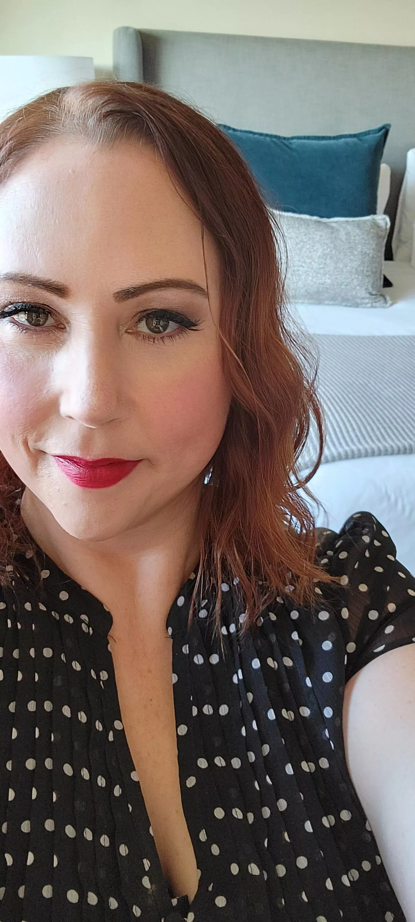 Feeling so milfie tonight [44f] posted by mellymac123