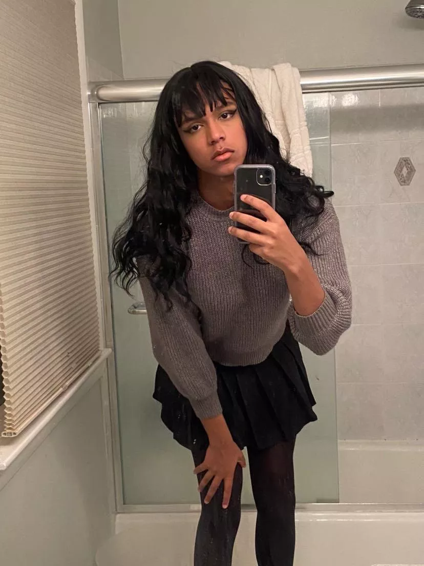 Feeling super fem today :) posted by Antique_Specific_872