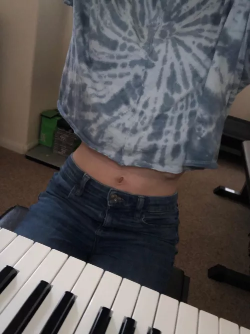 Feeling VERY euphoria about my hips!! Would you let me sit on your lap or are they still too slim? 🥺 by Codexus2455