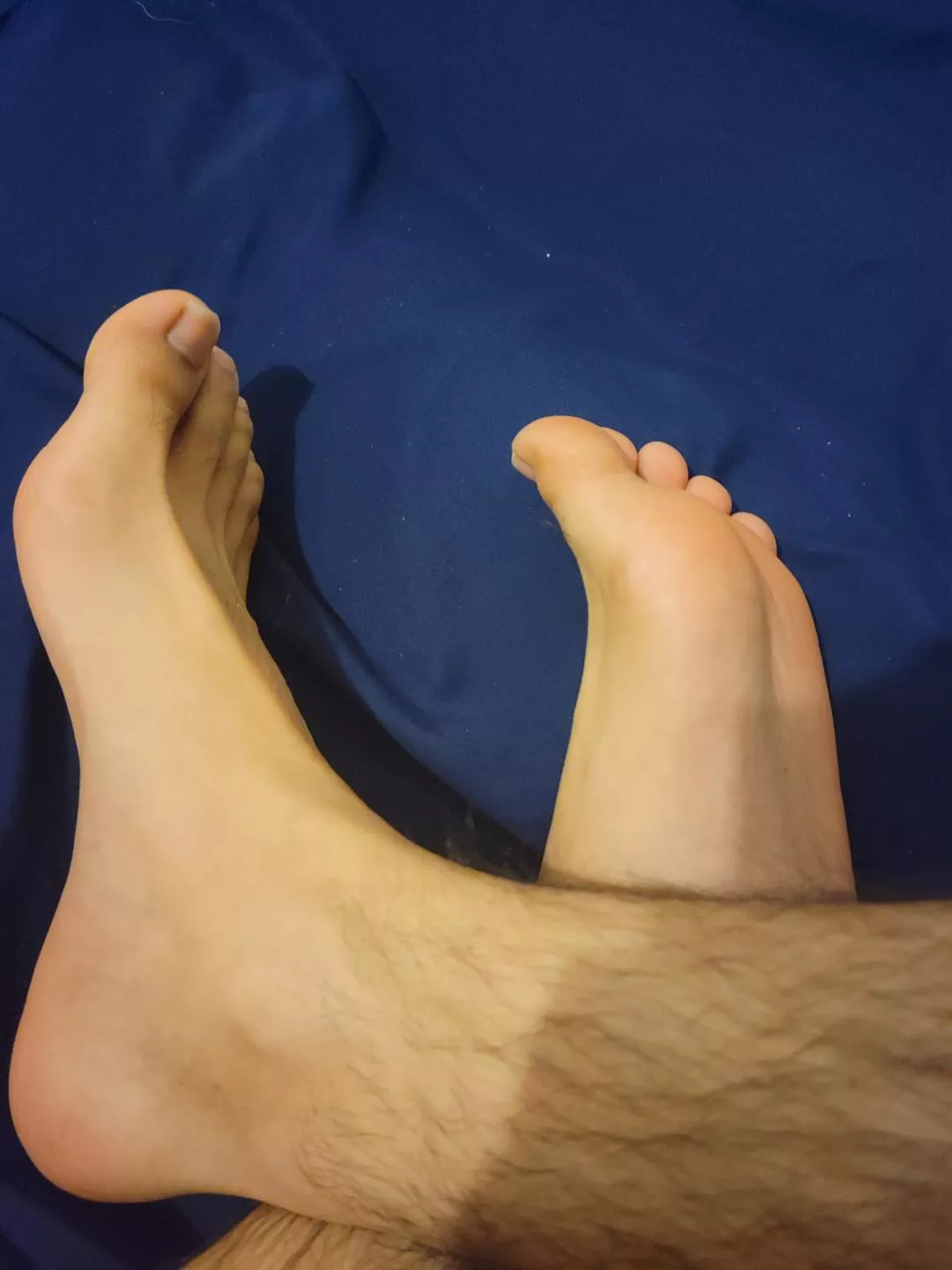 feet before bed 💤 posted by SecretDesir3