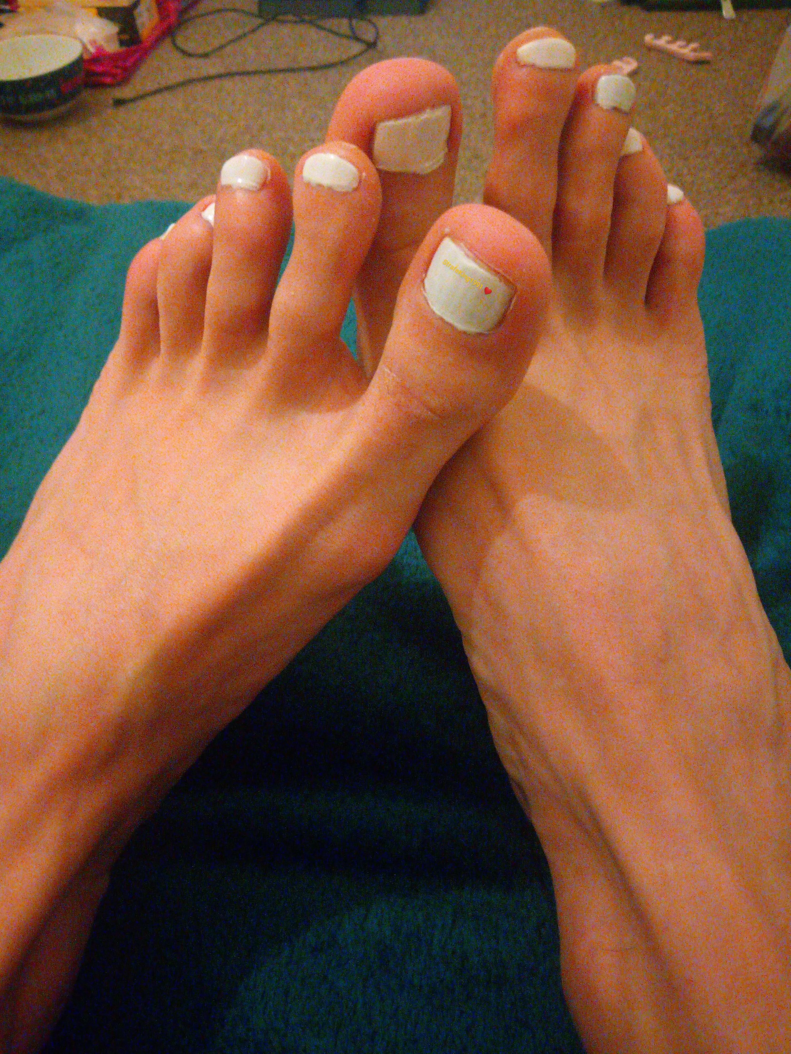 Feets 🥺👣🤍 posted by StrafeKing1991