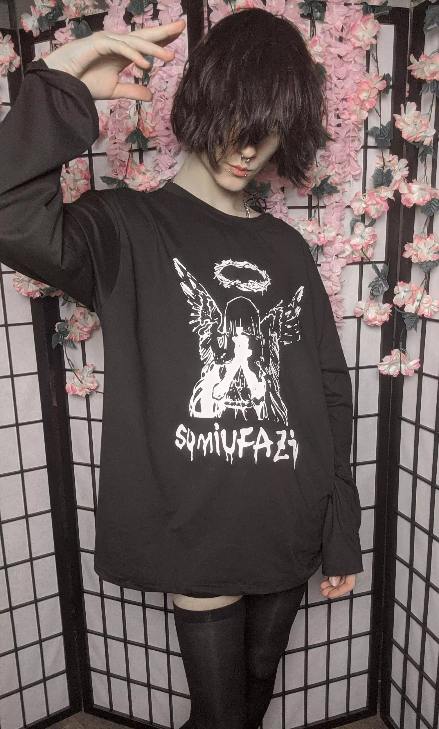 Felt cute 🖤🌸 posted by Natizuku