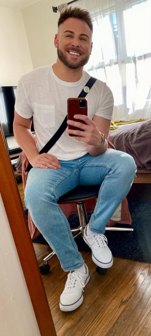 Felt cute today 🤷🏼‍♂️ by Independent_Pen_1453