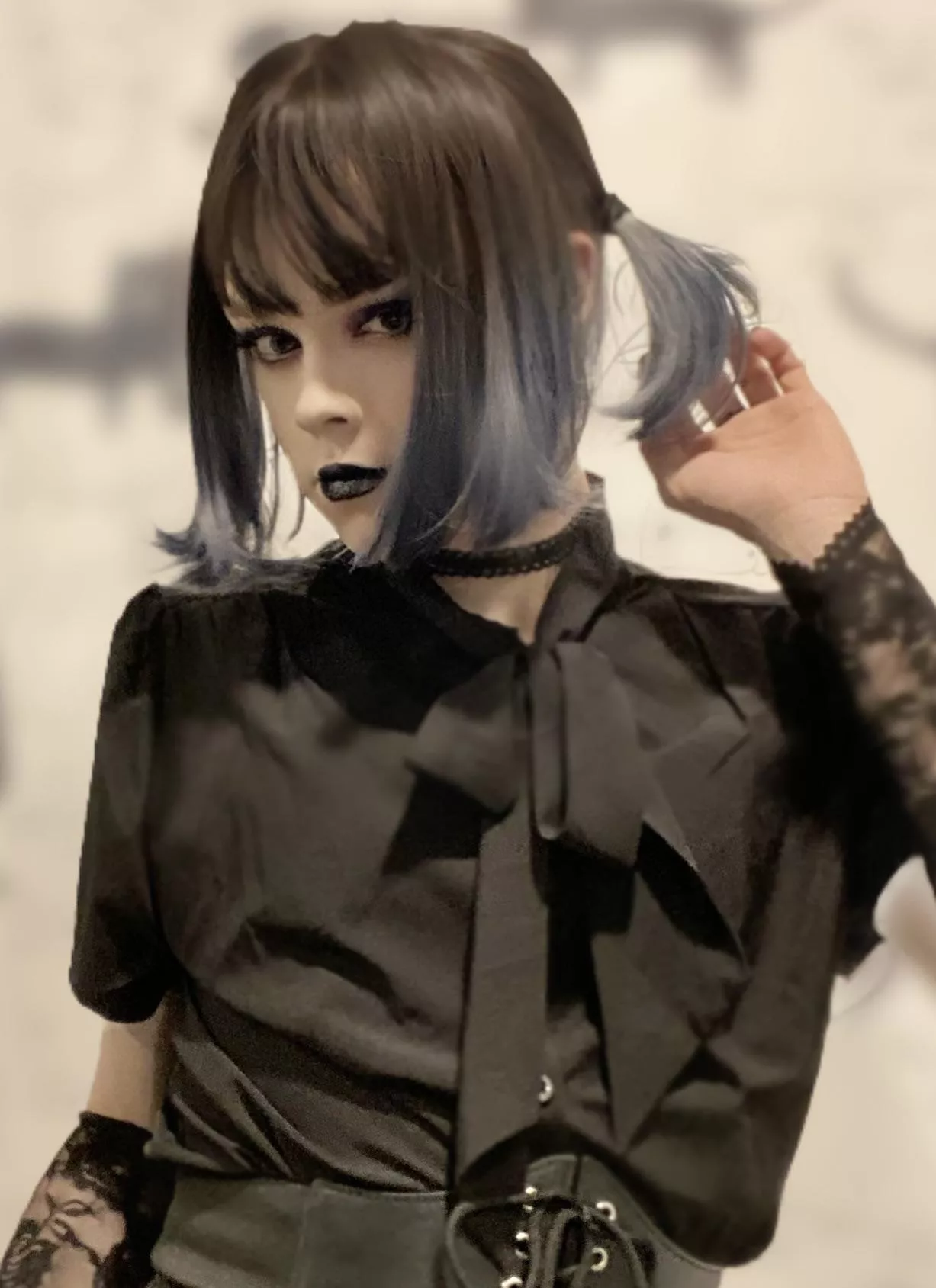 Felt cute, what do you think🖤 posted by Dry-Apple2493