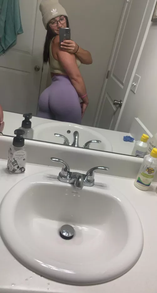 Felt extra thicc today by Buttcheeksnbarbells