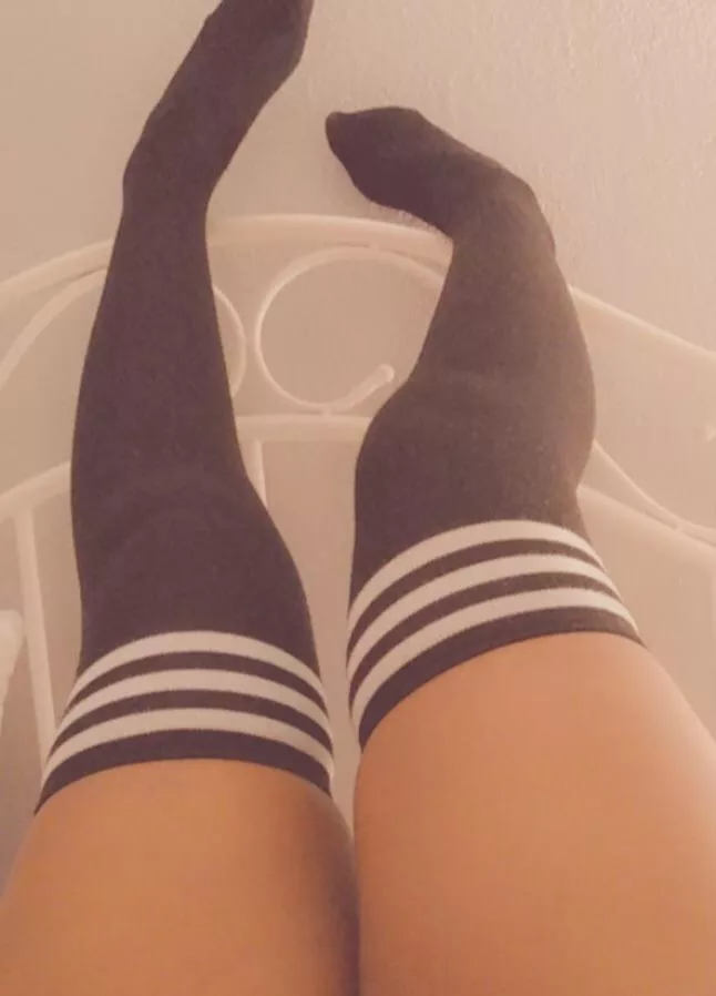 Felt pretty 🥺💜 posted by FluerRosalina