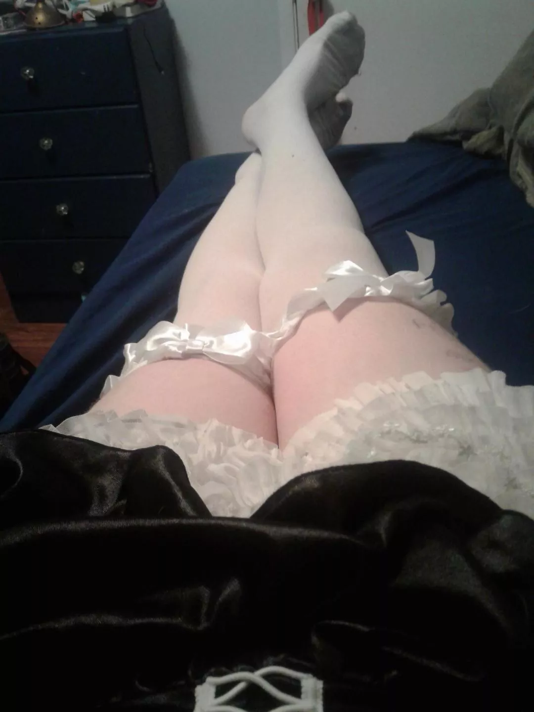 femboy thighs <3 ;3 posted by jacobzzz3