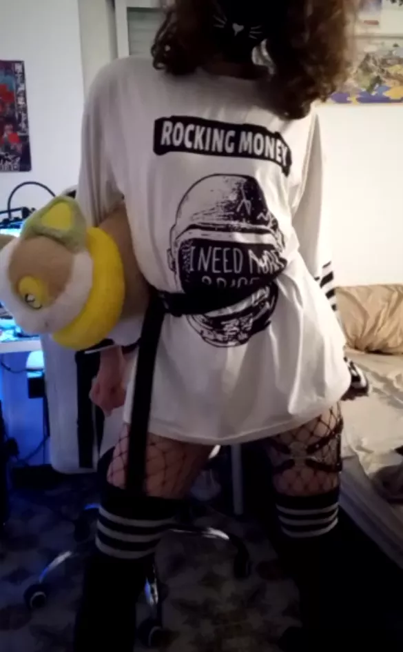 femboy tip: never let society force you to wear pants! ❤️ posted by ChrisTheFemboy