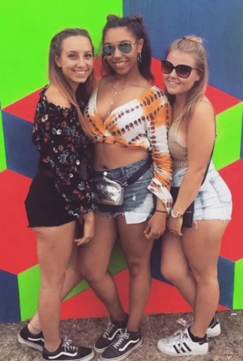 Festival Babes FMK? by unknow_n117