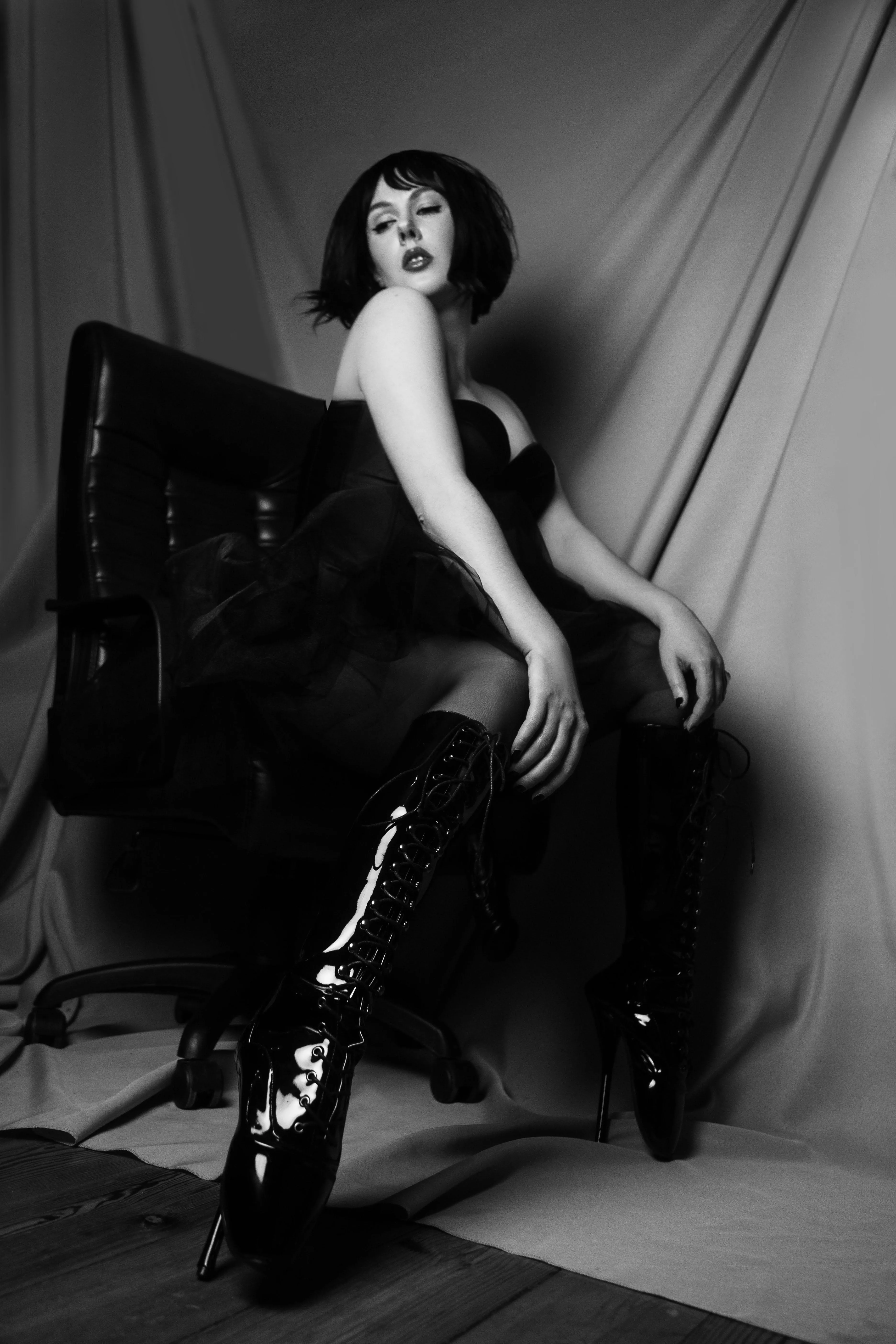 [f]etish ballerina posted by Niamh_Satie