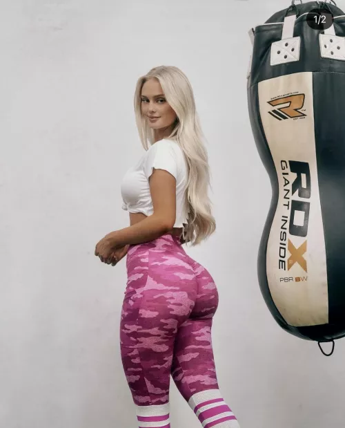 Filippa Fransson by taserbeam