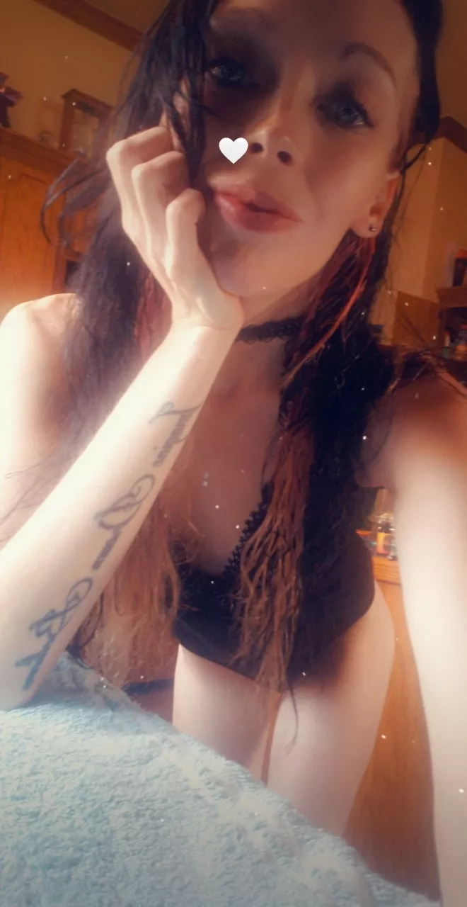 Fill me while i cook his dinner?💋 posted by Erp_Queen