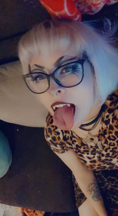 Fill my mouth~ by deadlystitchkitten