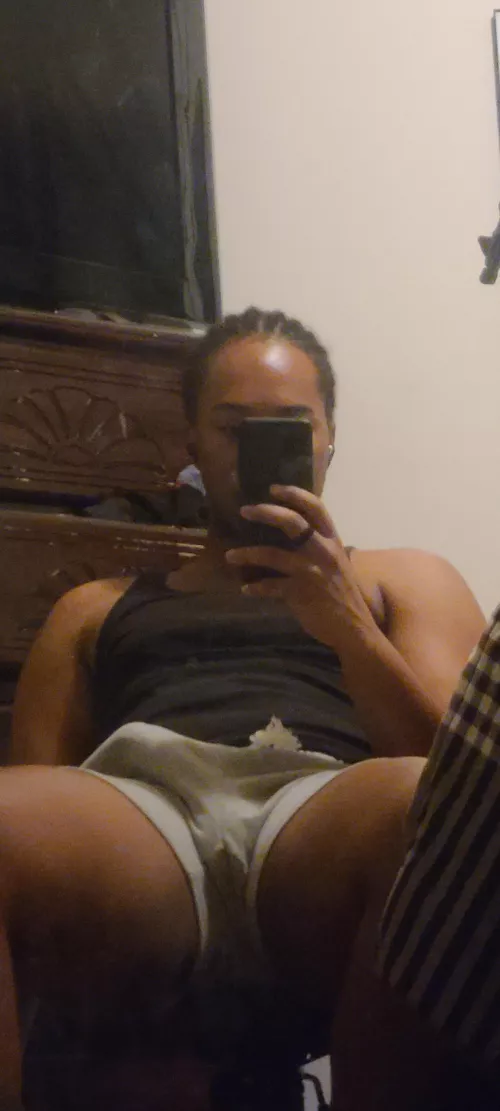 filling out my shorts by snapdragoon27