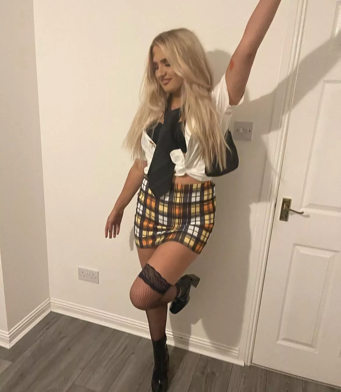 Filthy Glasgow chav posted by osisieneb