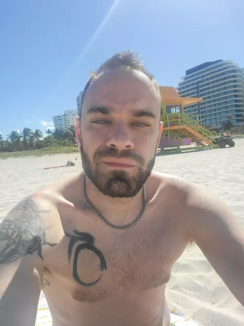 Finally at the beach again 😎 by crimsonnjade