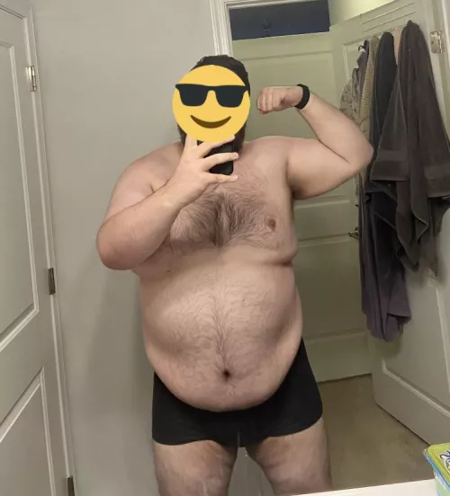 Finally getting my arms and thighs to match my belly 😅 by alphabeardom