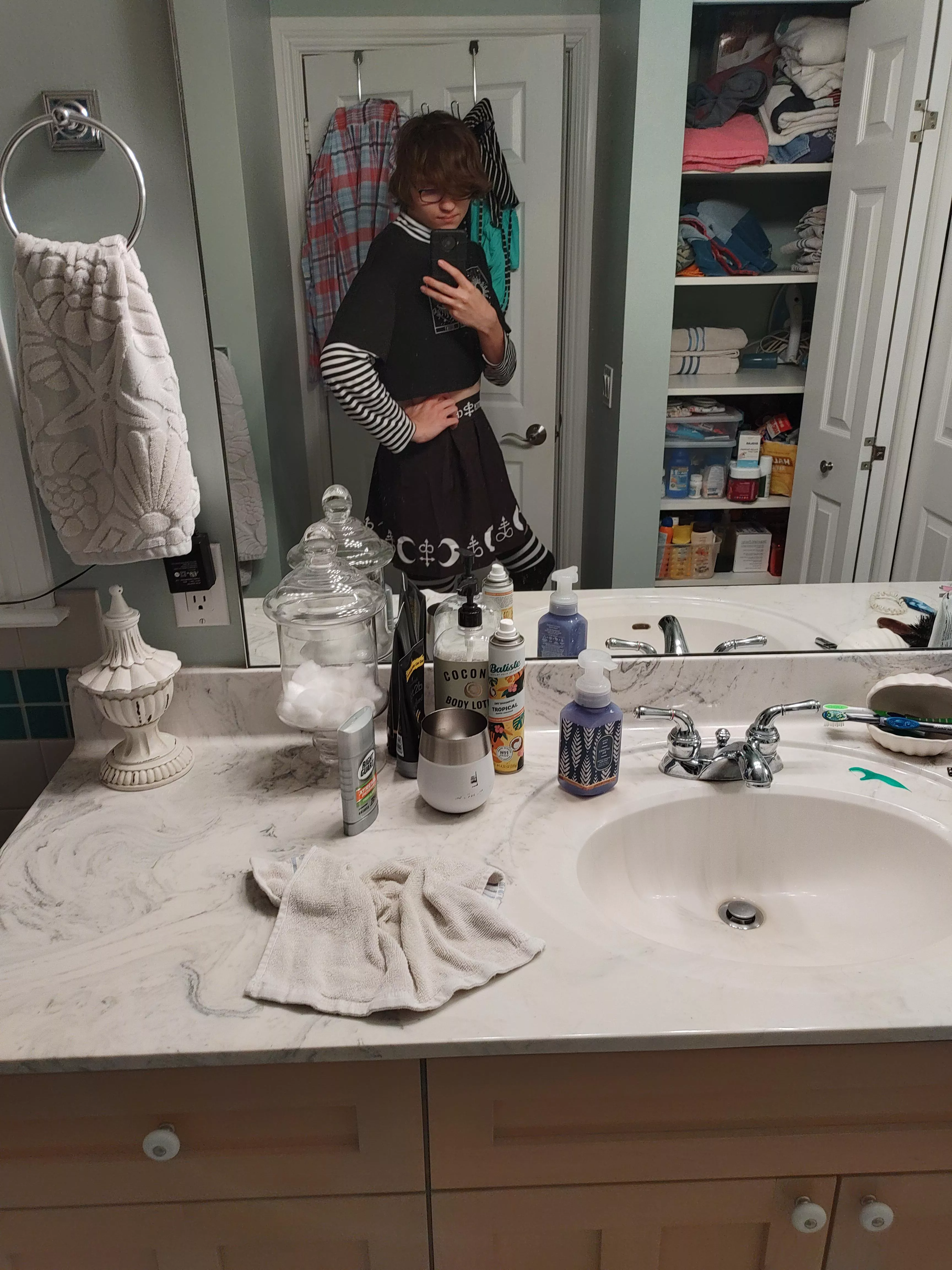Finally got a croptop, and a new skirt to go with it! posted by Nonapplicable32