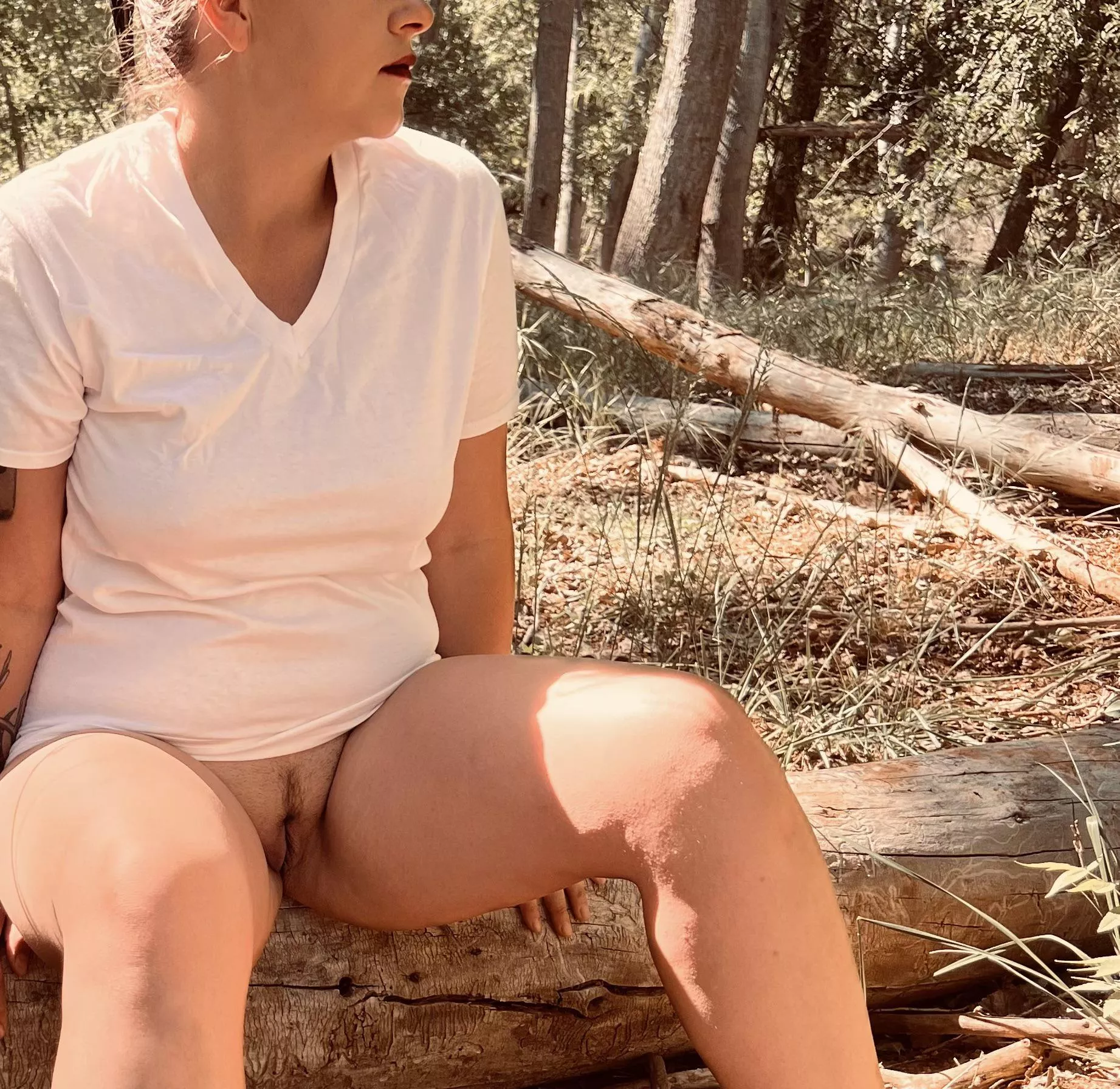 Finally no panties weather 🥵😘 do you like the landing strip? posted by smalltowncouplexx