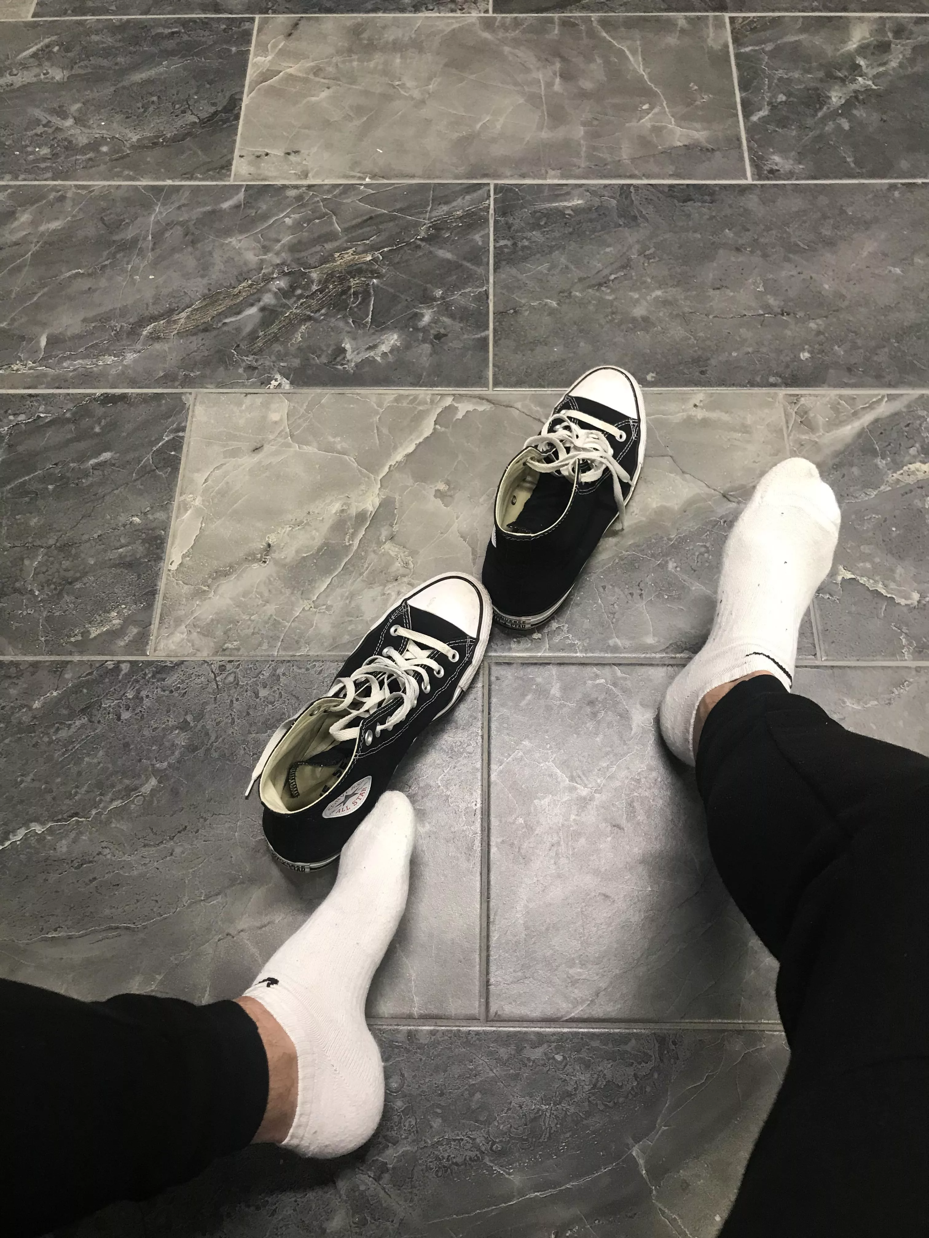 Find me in the locker room 🥵 posted by Smelly_Muscle_jock