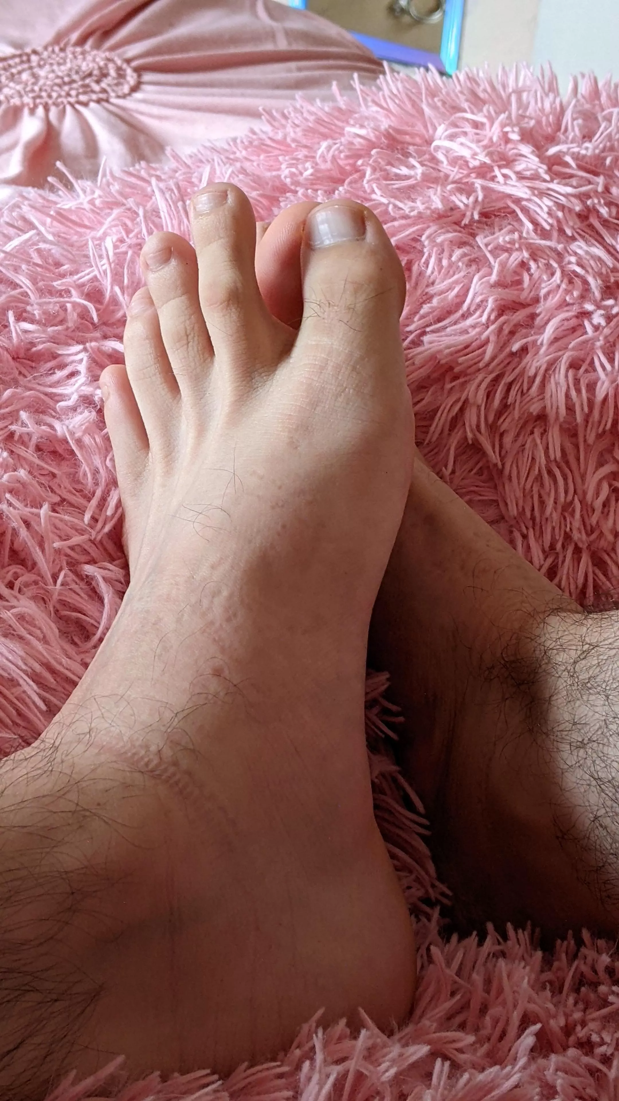 Find me on FeetFinder @footthings! 😘☺️ posted by Footthings31